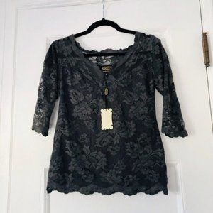 NWT Olvi’s Custom Made Lace 3/4 Sleeve Top